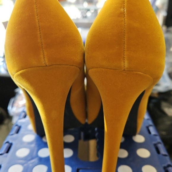 Qupid Women's Classic - Picture 4 of 11